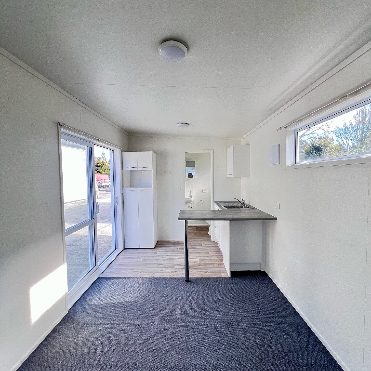 Interior-square-5c85244591335c4d36786a5393eb80f6-h3n6xamqp7fw